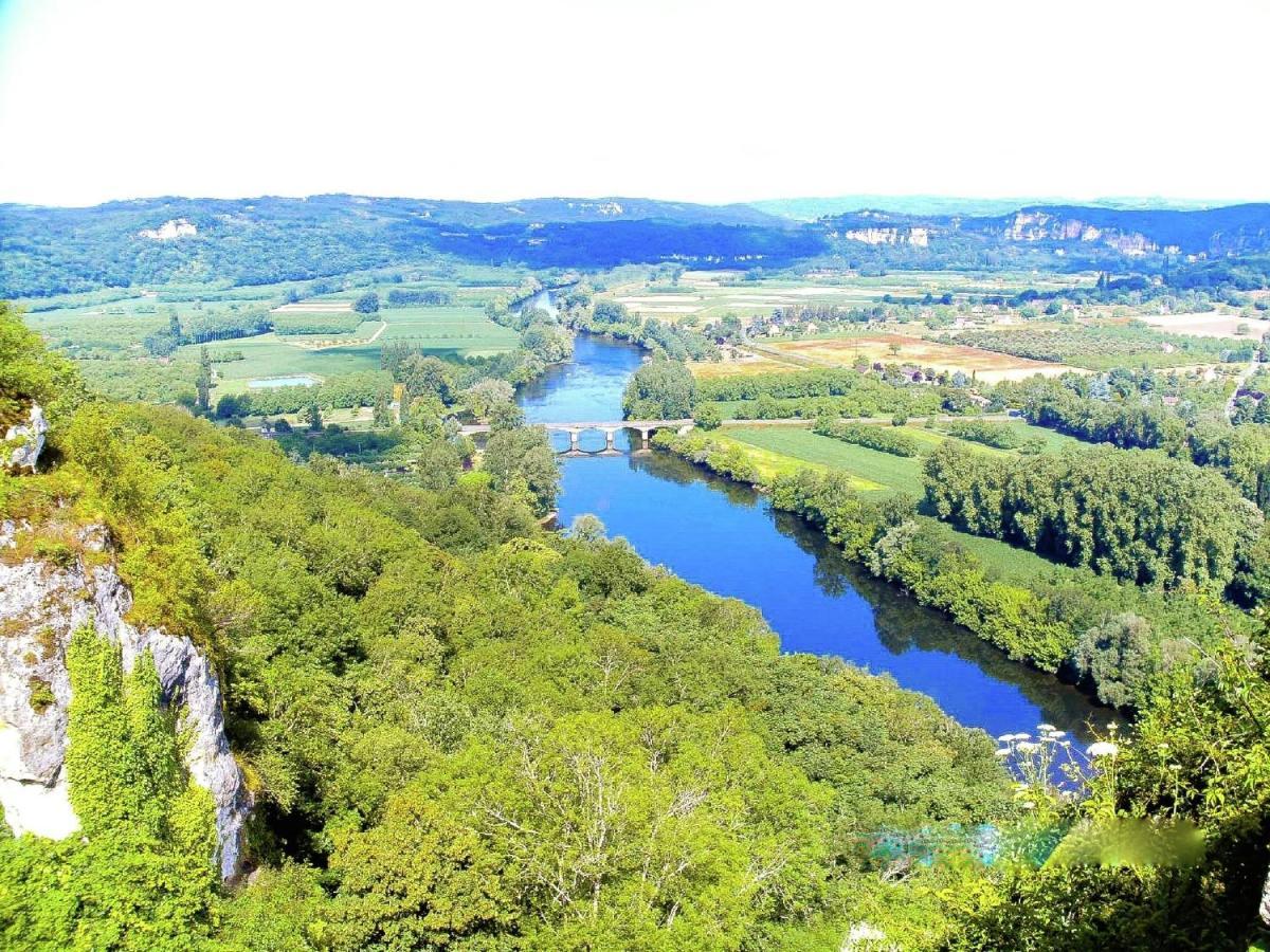 Charming Gite With Pool In Vezac Beynac-et-Cazenac Extérieur photo