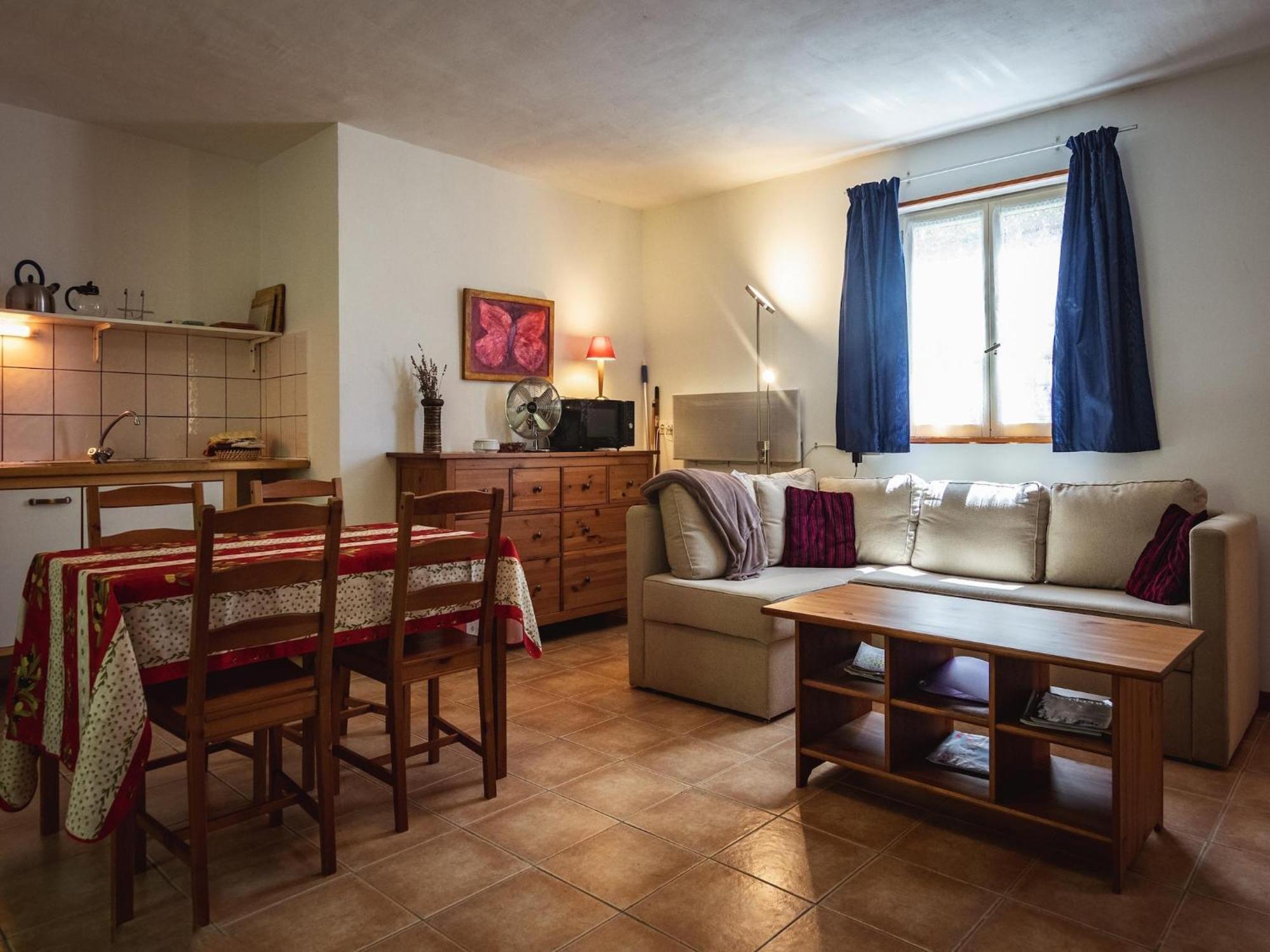 Charming Gite With Pool In Vezac Beynac-et-Cazenac Extérieur photo