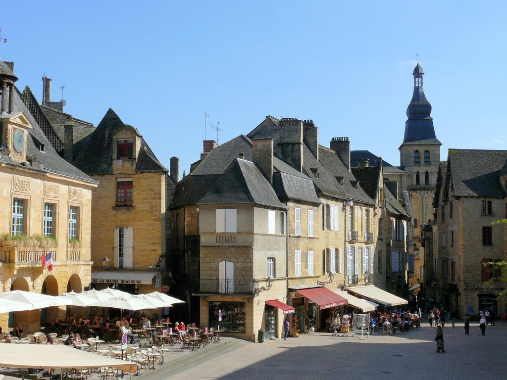 Charming Gite With Pool In Vezac Beynac-et-Cazenac Extérieur photo
