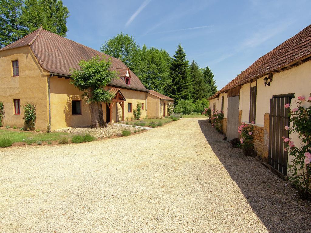 Charming Gite With Pool In Vezac Beynac-et-Cazenac Extérieur photo